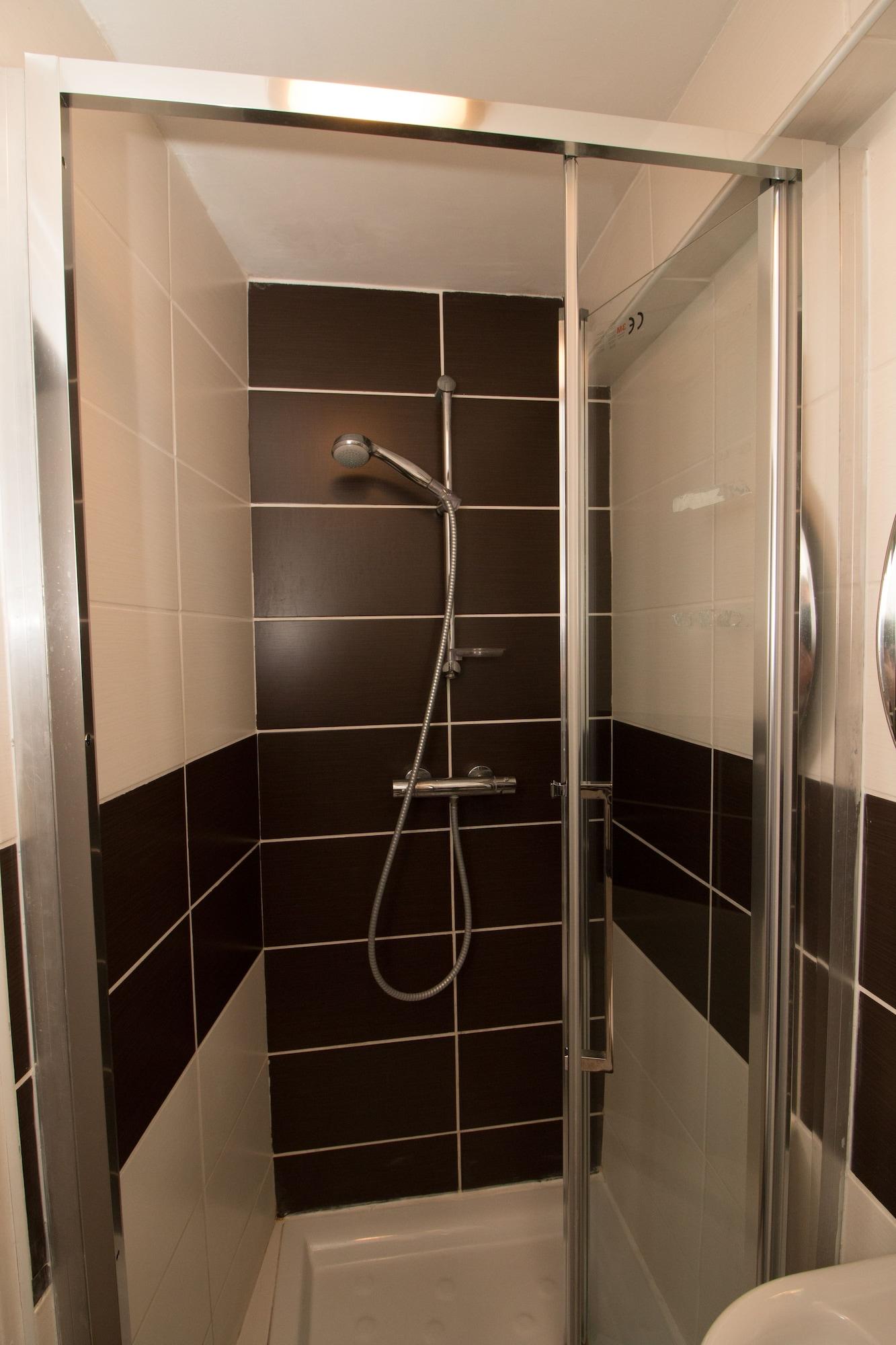 Hotel Pacific كاليه المظهر الخارجي الصورة