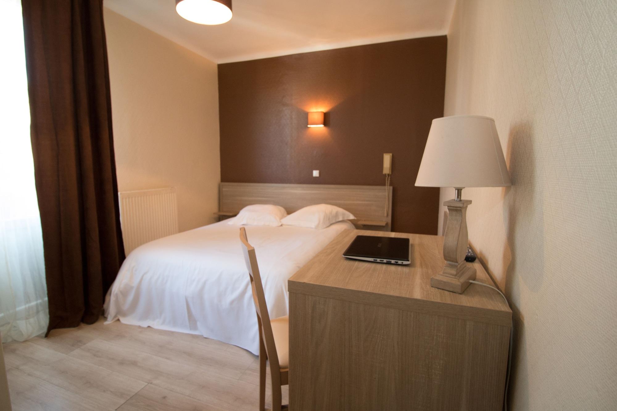 Hotel Pacific كاليه المظهر الخارجي الصورة