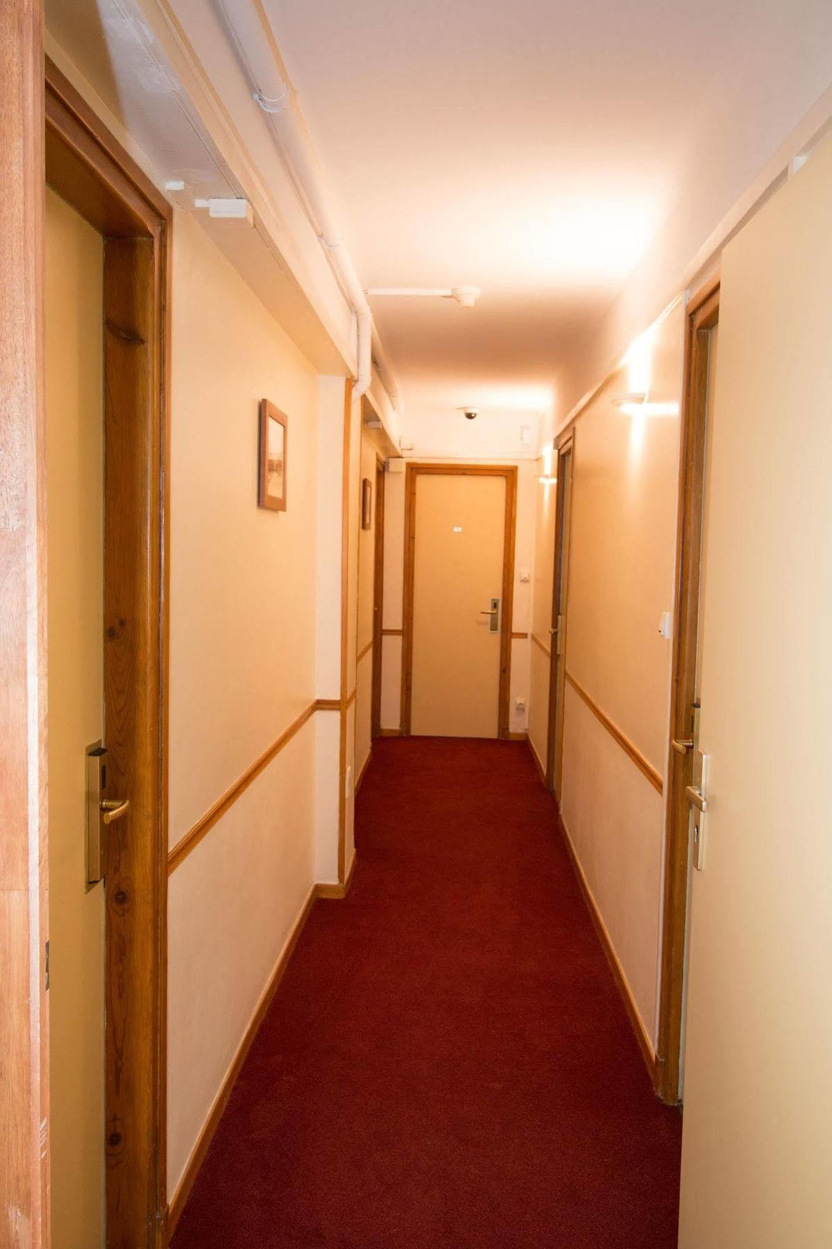 Hotel Pacific كاليه المظهر الخارجي الصورة